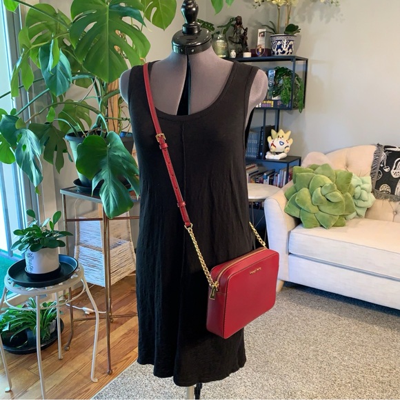 Michael Kors Jet Set Large Saffiano Leather Crossbody Bag, Red, 9"x6.4"x0.75" - Picture 10 of 10